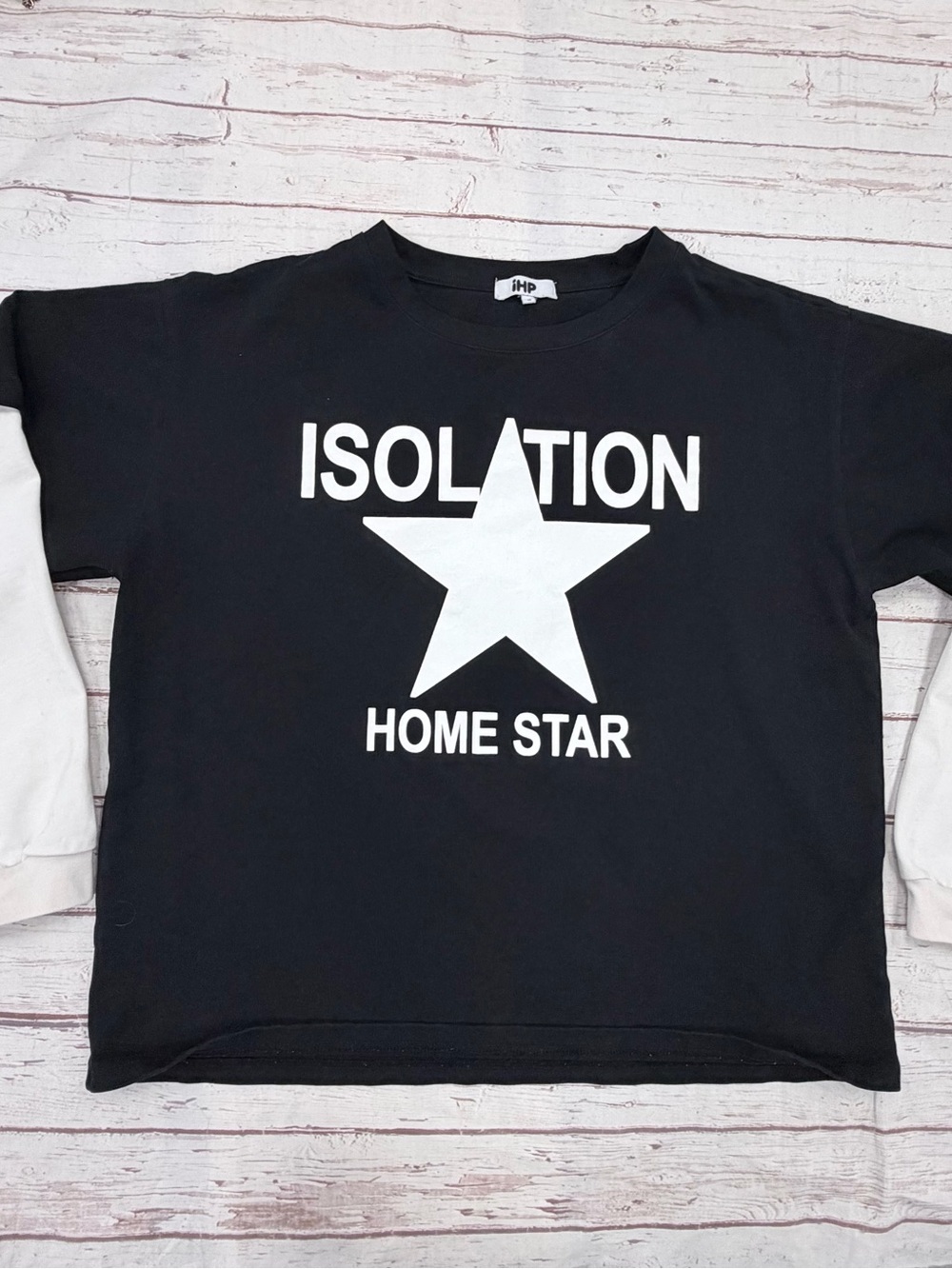 ’m Happy Promise (IHP) Isolation Home Star Cropped Long-Sleeve Black/ White Med
